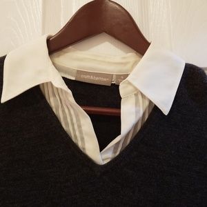 Gray Long Sleeved Sweater with Pointed Collar